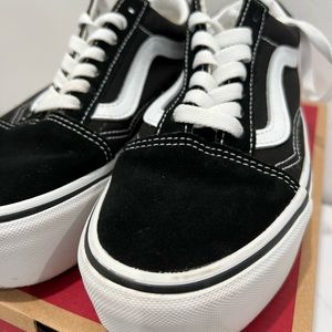 OLD SKOOL STACKFORM SHOE